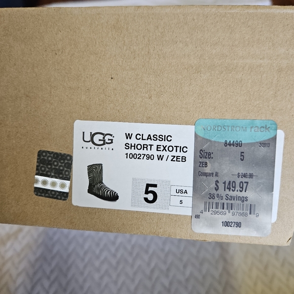 UGG Australia Classic Short Exotic Zebra Boots 1002790 Size 5 - Picture 11 of 13